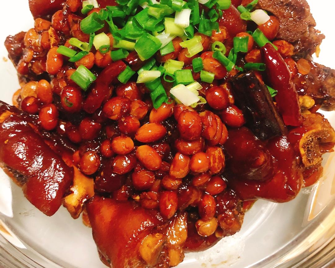 🔥电饭煲‼️一键搞定黄豆焖猪手👍的做法