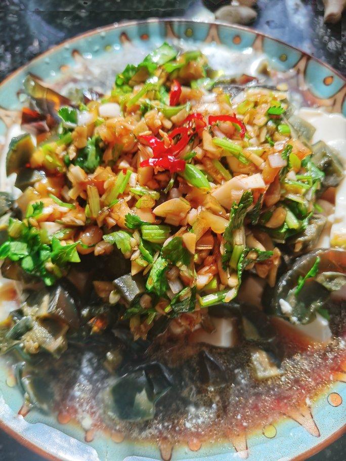 皮蛋拌豆腐
