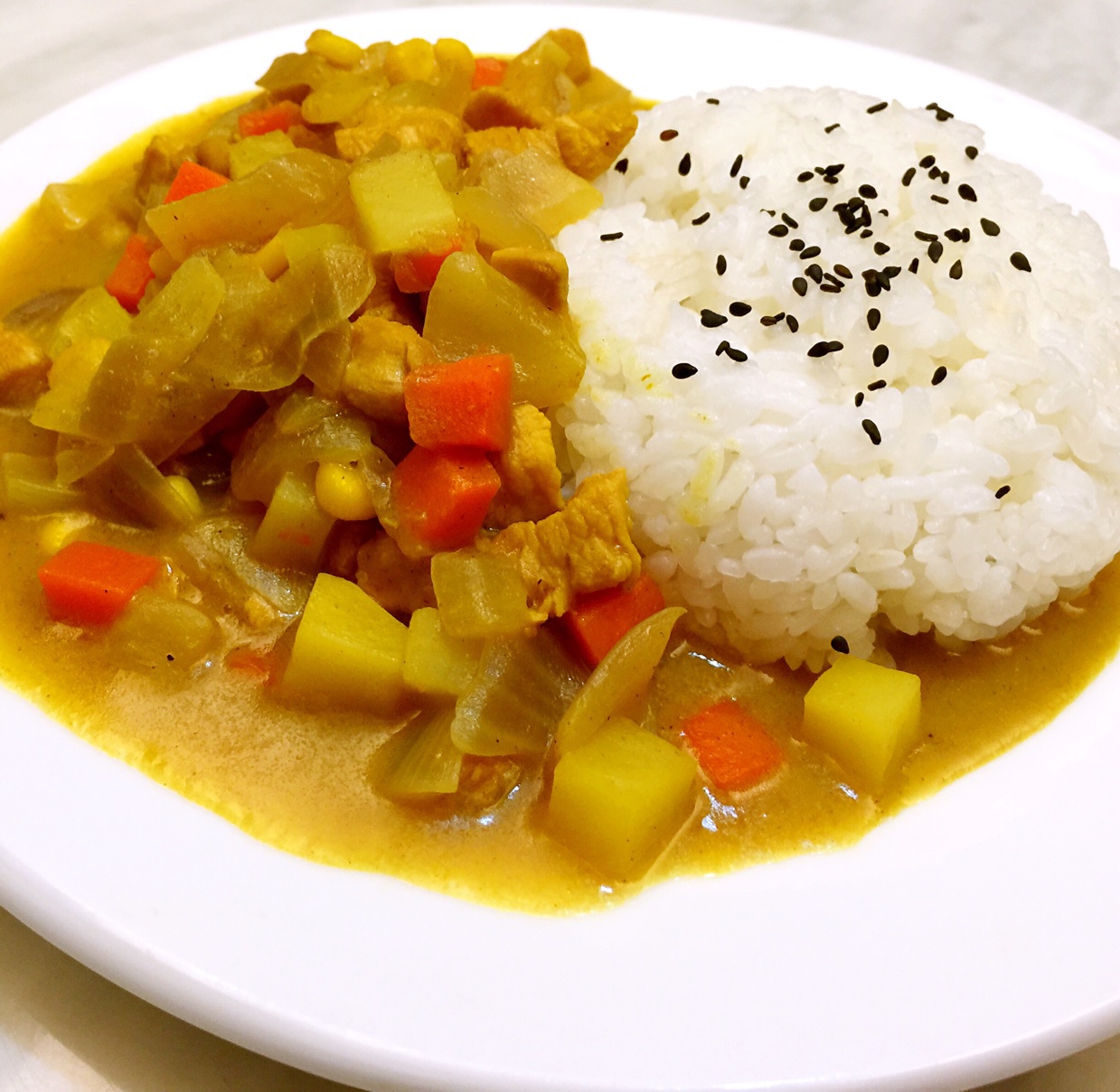 晚晚爱厨房做的日式咖喱鸡饭!最正宗日本家庭做法!简单又好吃!