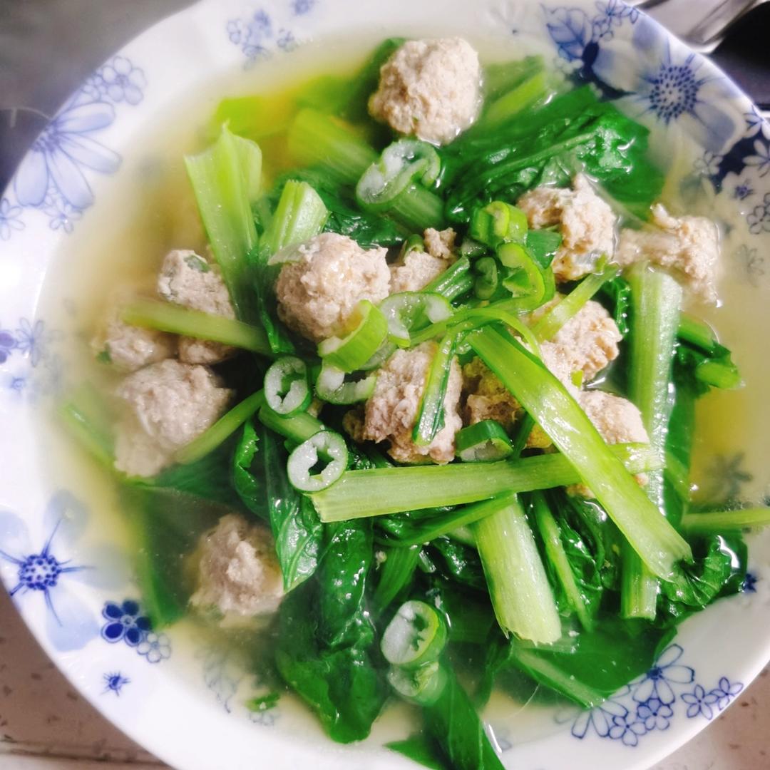 小白菜汆丸子
