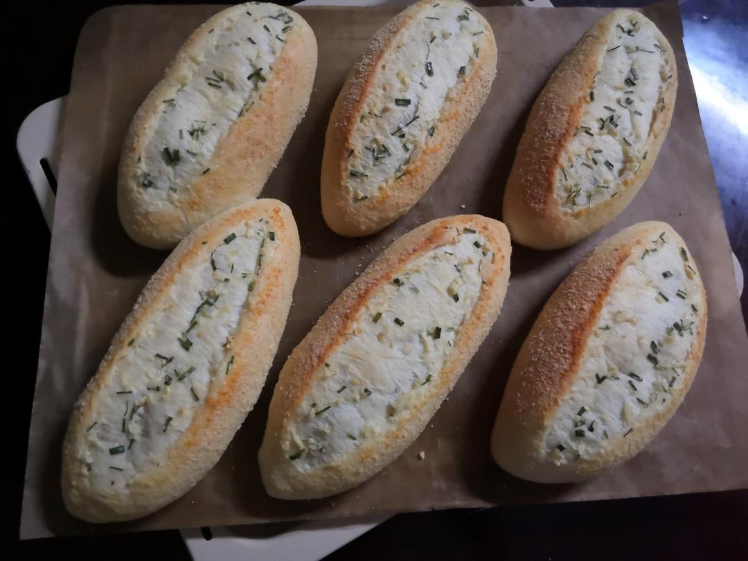 蒜香肉松小炸弹面包（烫种）