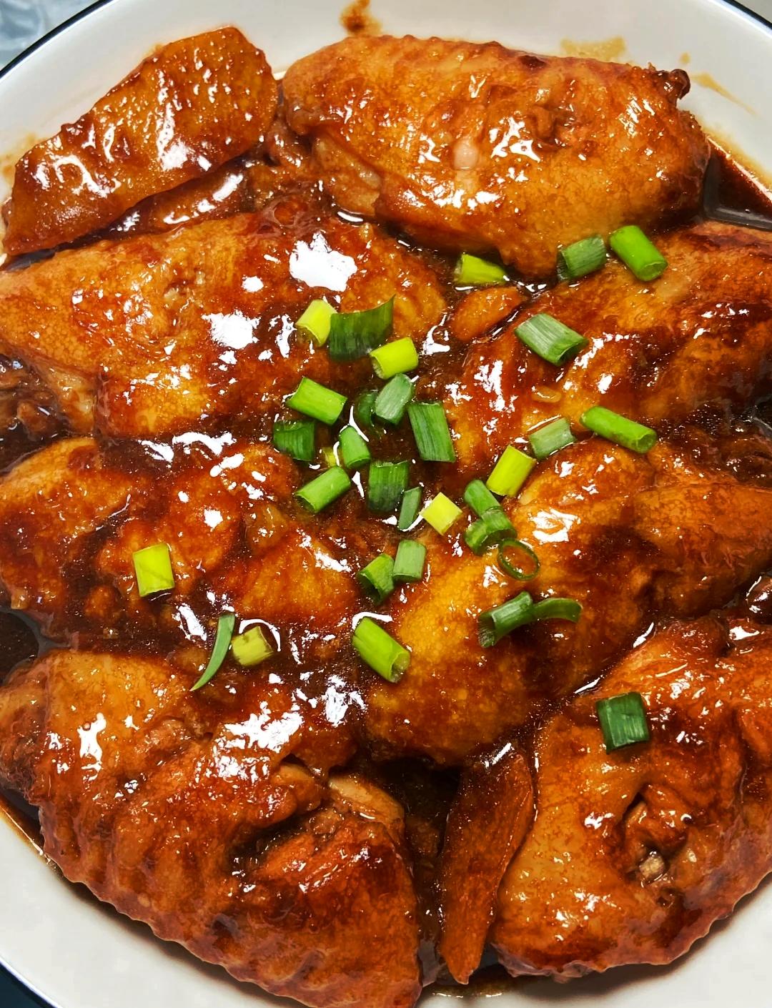 好吃到舔盘红焖鸡翅