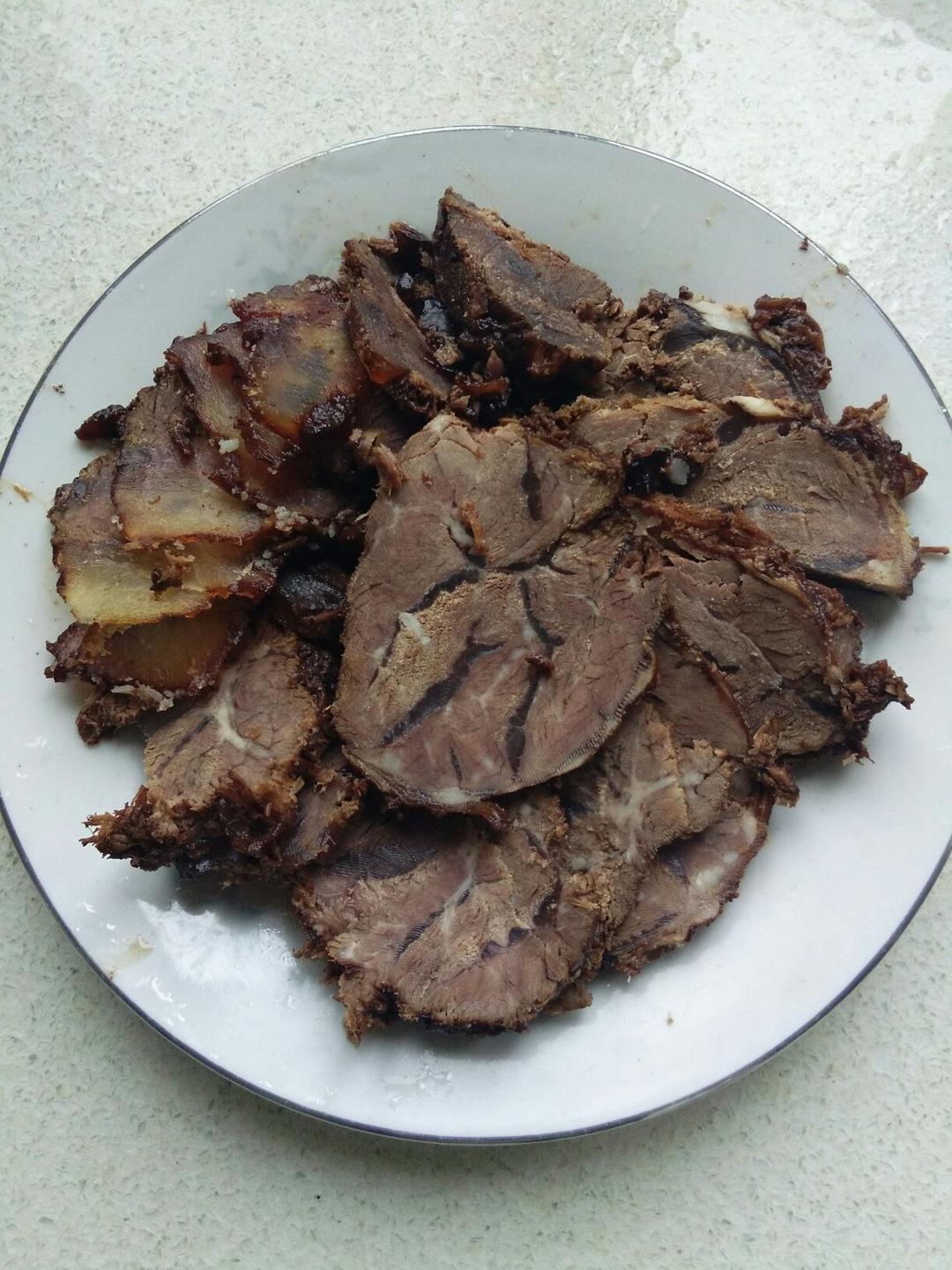 鸭梨1做的干切牛肉回族烧法只放八角酱油盐糖