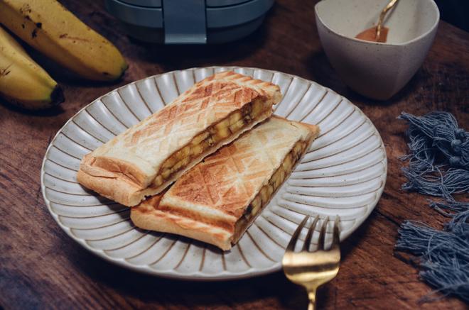 【香蕉花生酱绝配三明治】—Bruno轻食机食谱的做法