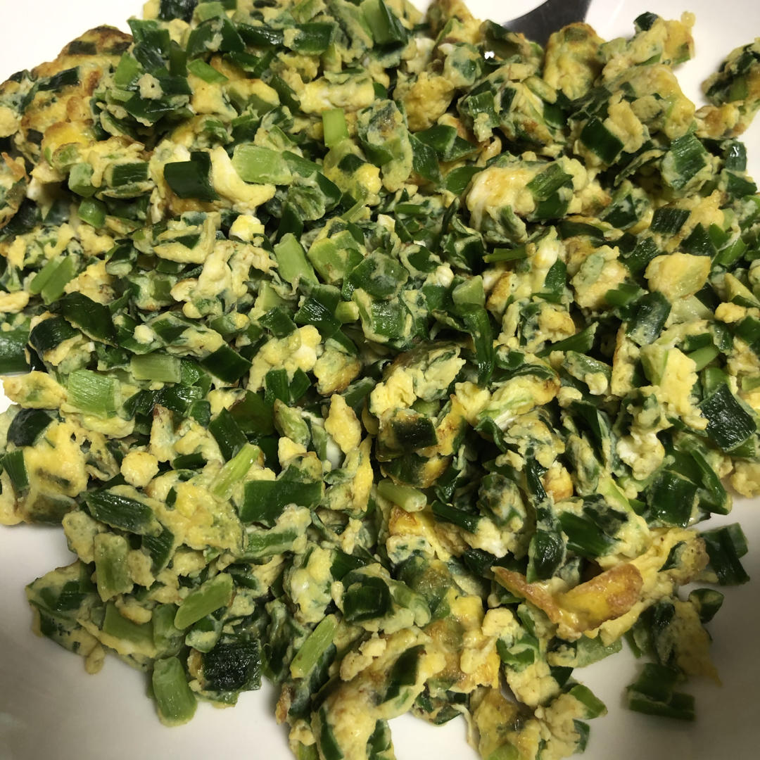 韭菜末炒鸡蛋
