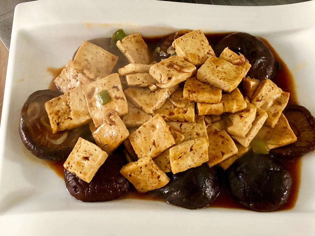 蘑菇烧豆腐