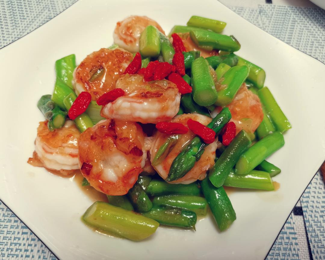 芦笋炒虾仁