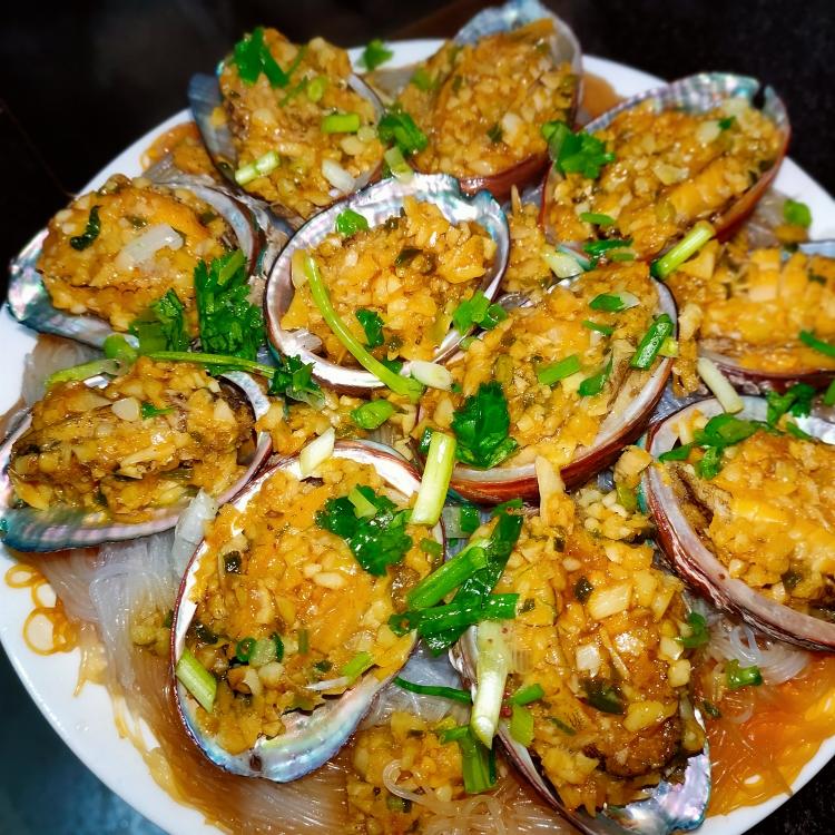 蒜泥粉丝蒸鲍鱼的做法