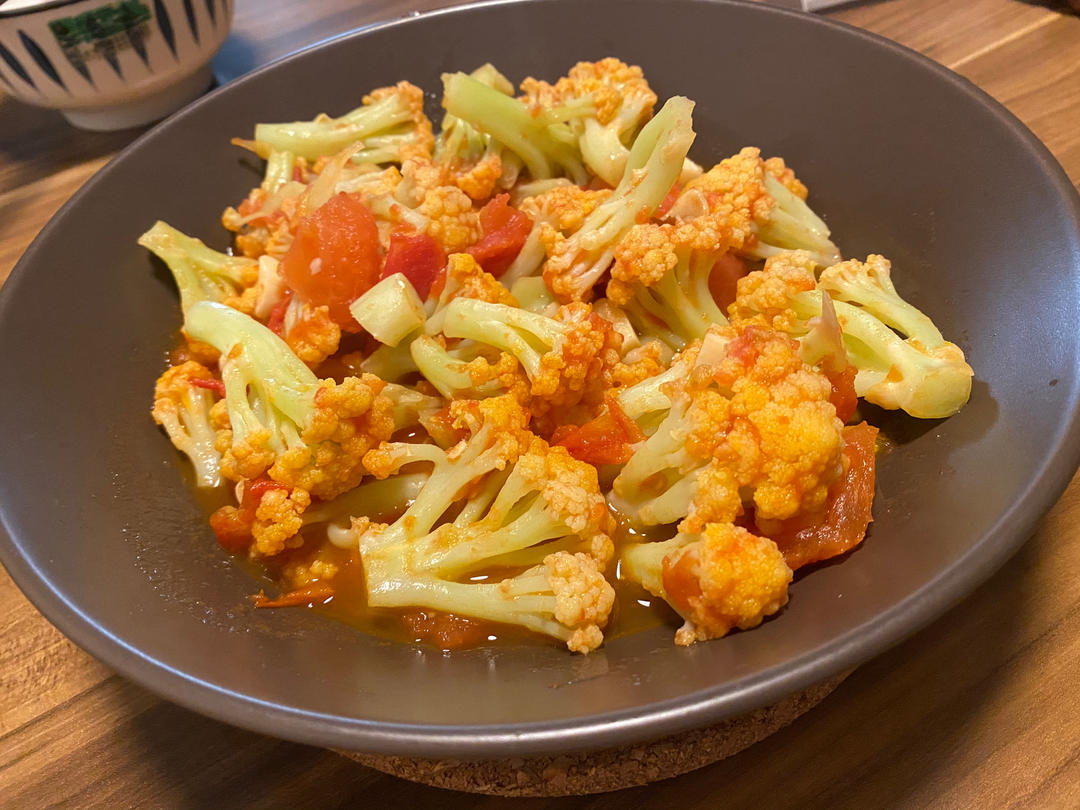 pomme和沙拉做的浓郁番茄菜花无番茄酱更健康