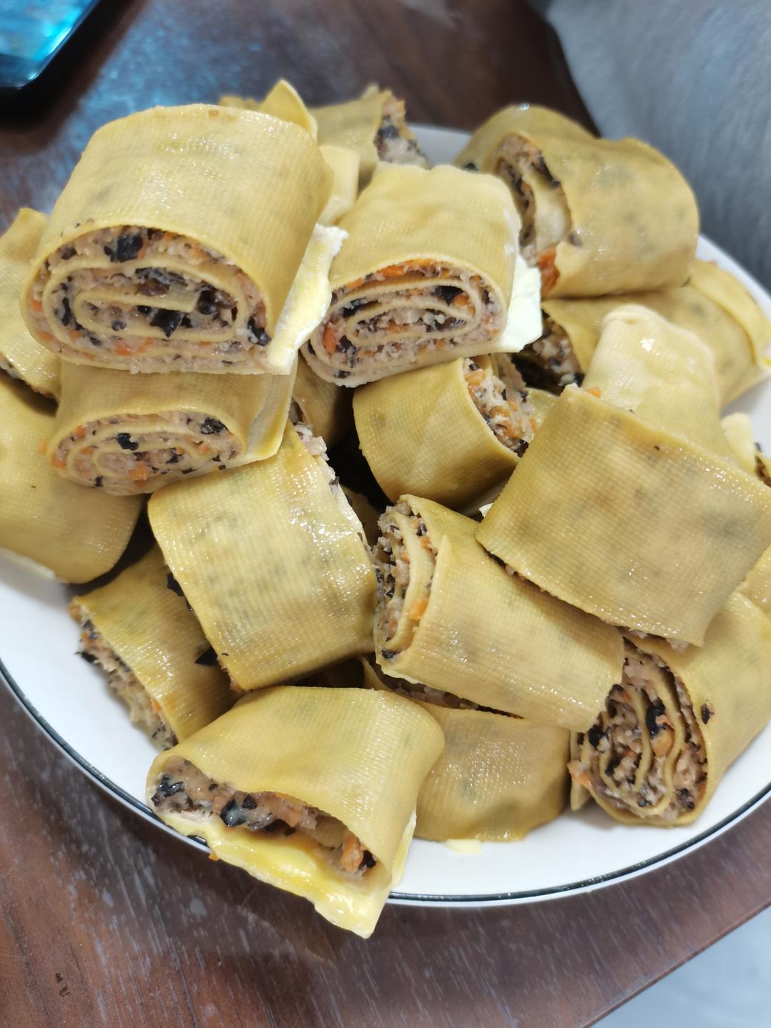 豆皮肉卷（东北千张）好吃不腻，尤其适合手残党