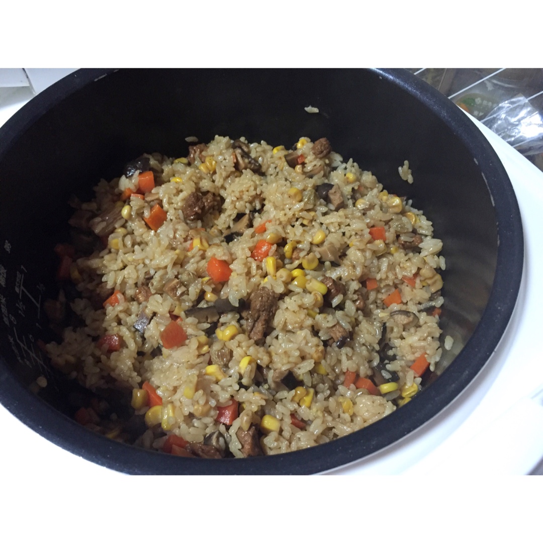 喷香排骨焖饭（爆好吃）