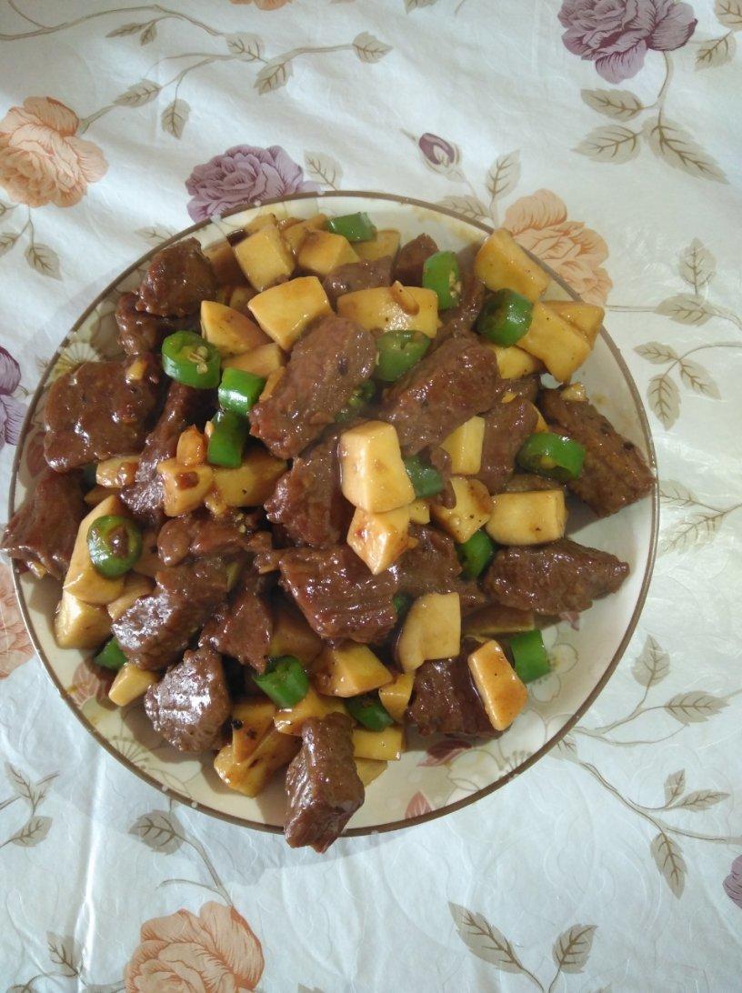 家常菜~杏鲍菇烧牛肉粒