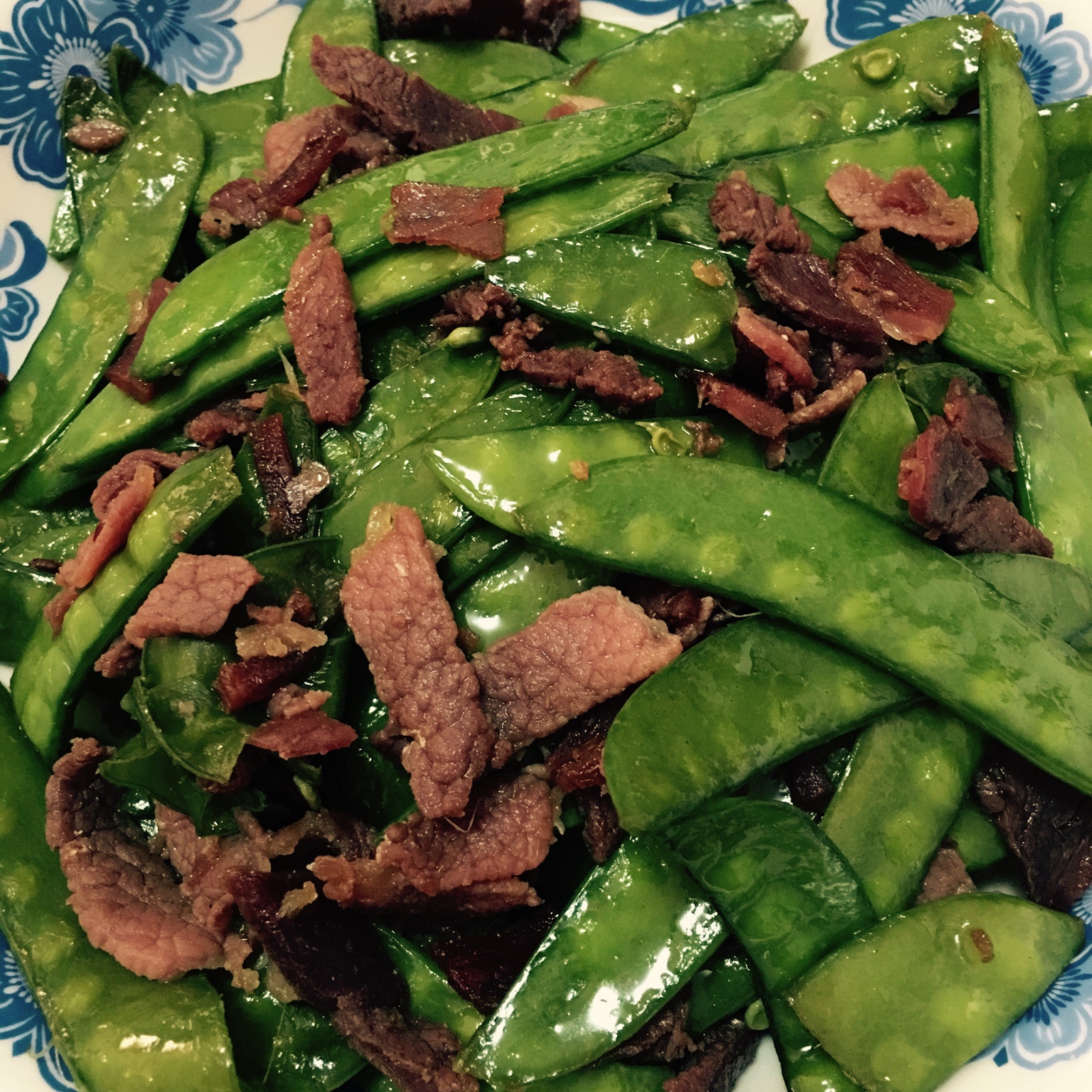 腊肠炒荷兰豆