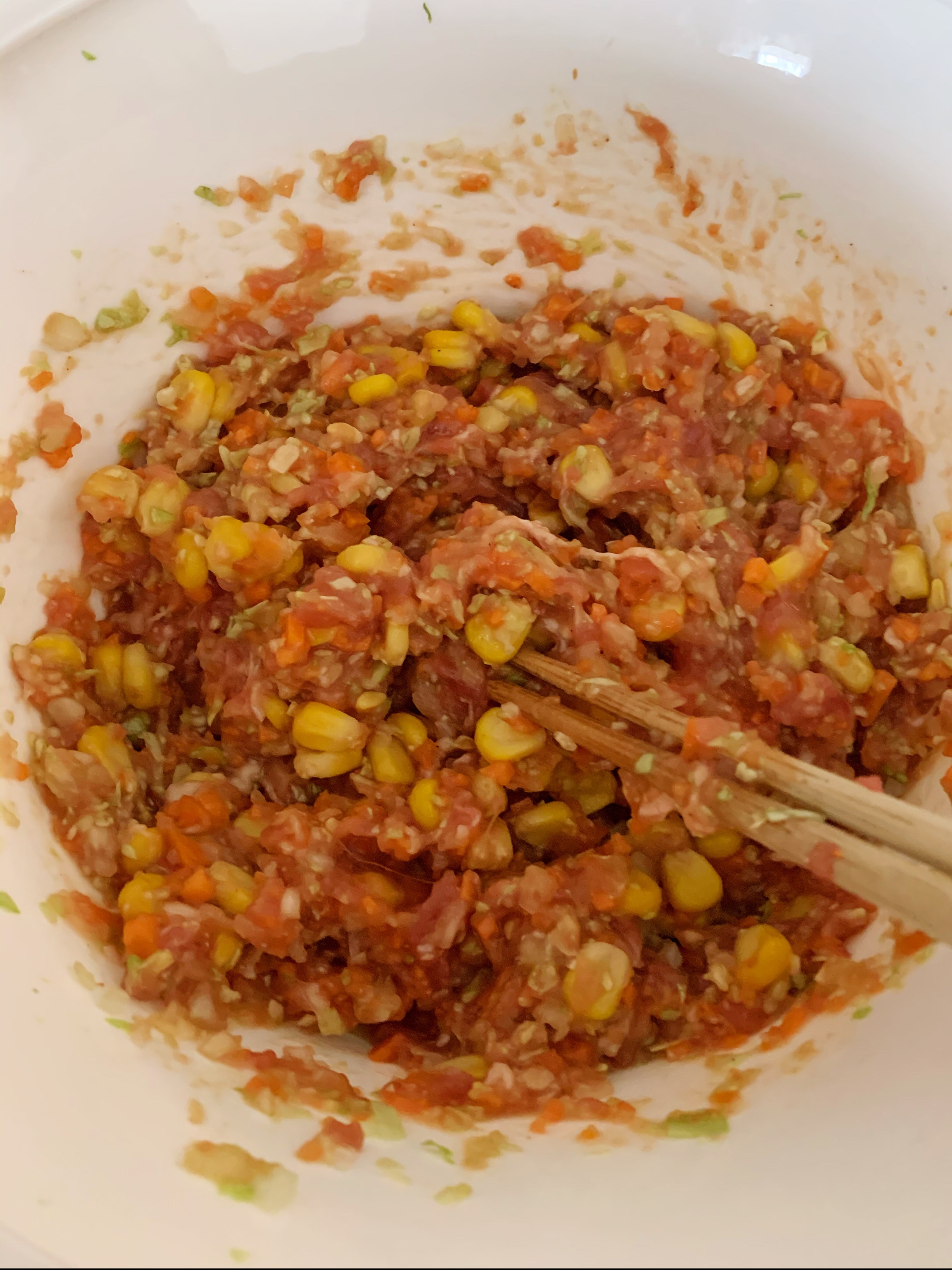 玉米蔬菜猪肉水饺～传说中的湾仔码头的做法