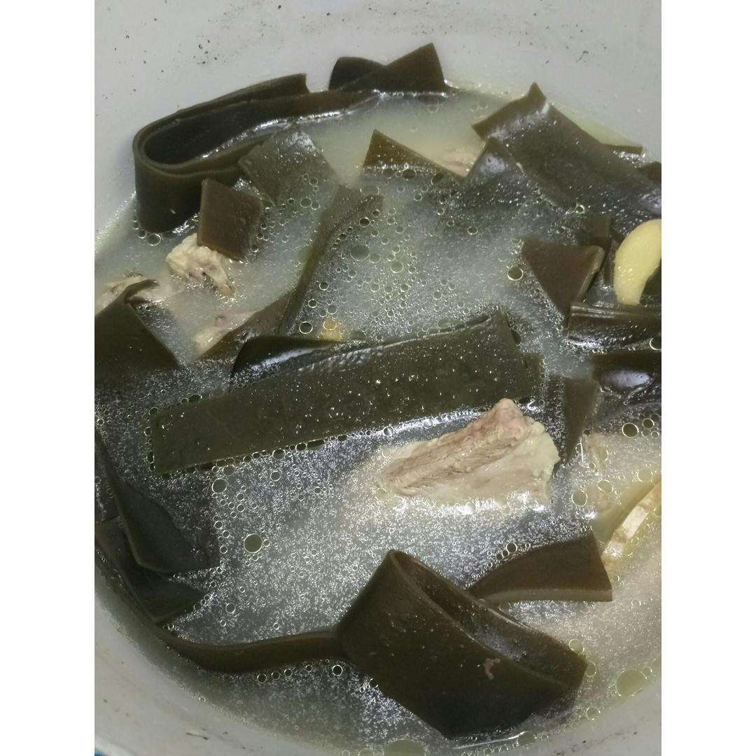 排骨海带汤