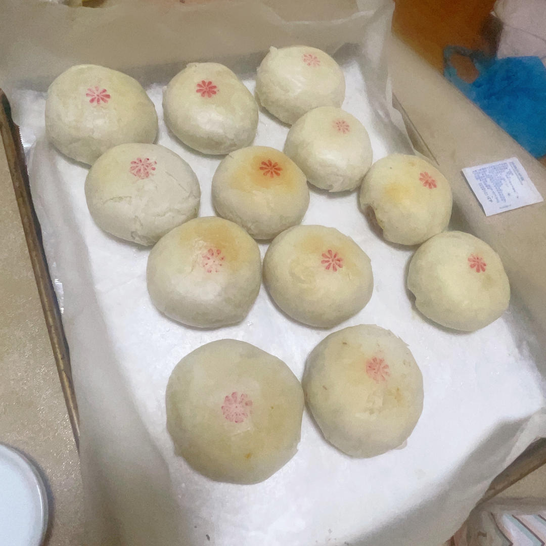 白酥皮云腿月饼