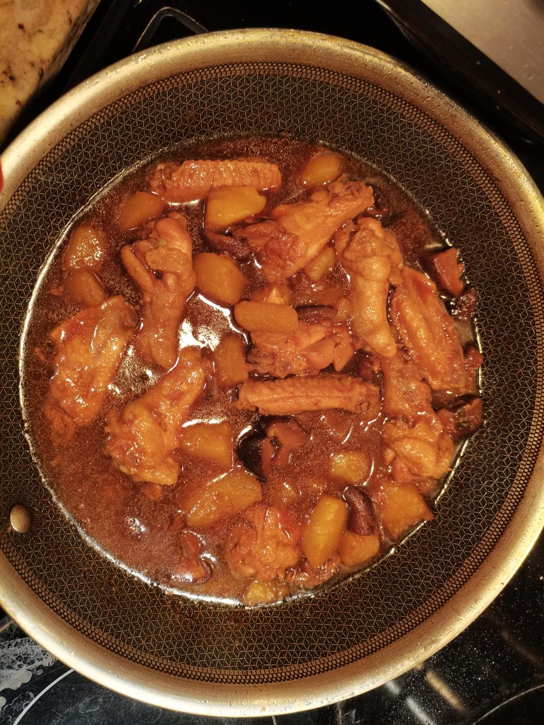 超级下饭土豆香菇炖鸡腿
