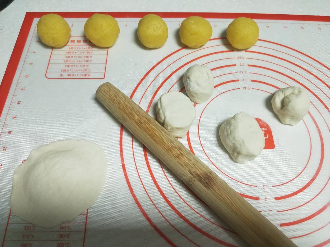 奶黄馅儿和奶黄包