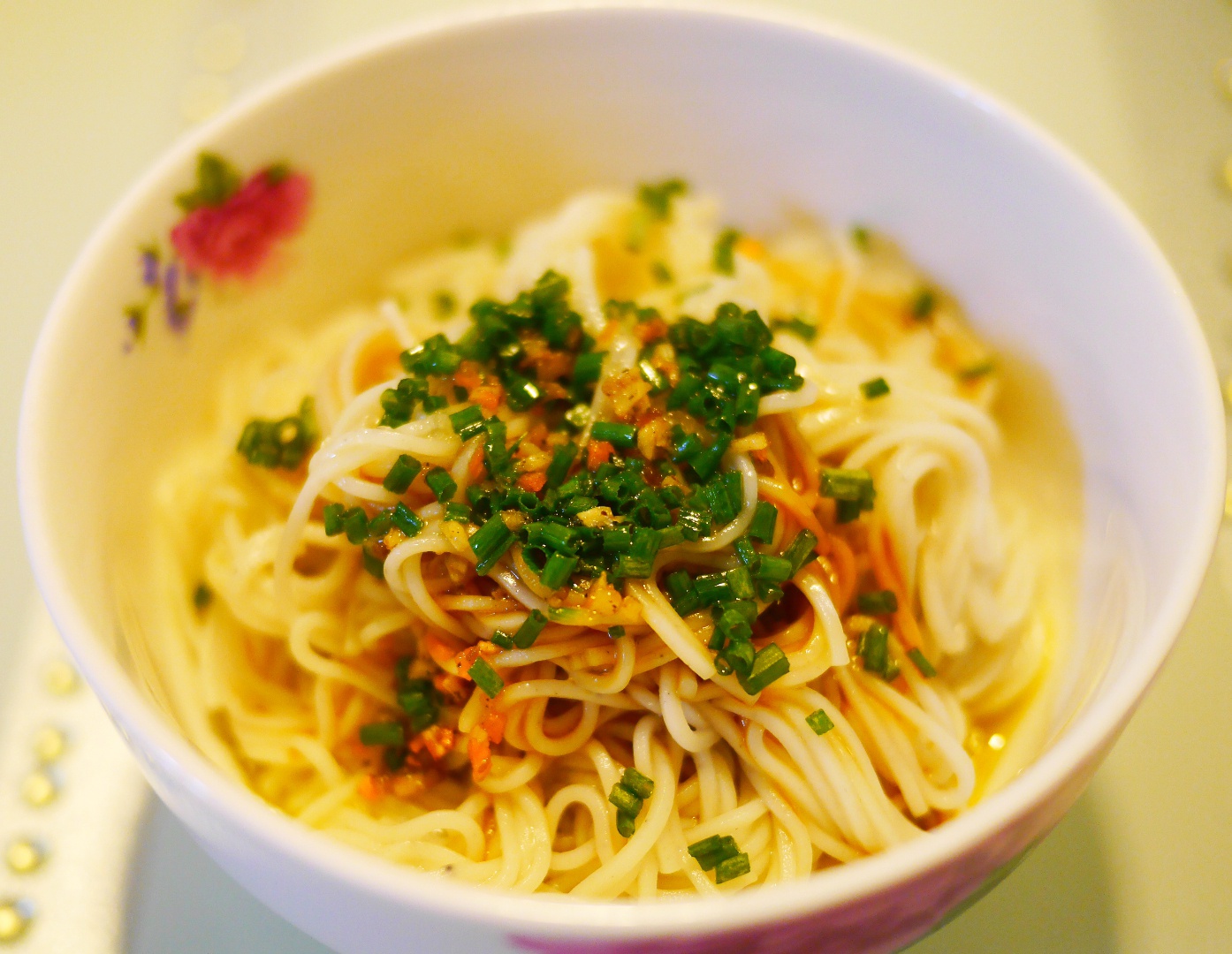 葱爆面—就是汪涵在天天向上里面做的那个啦