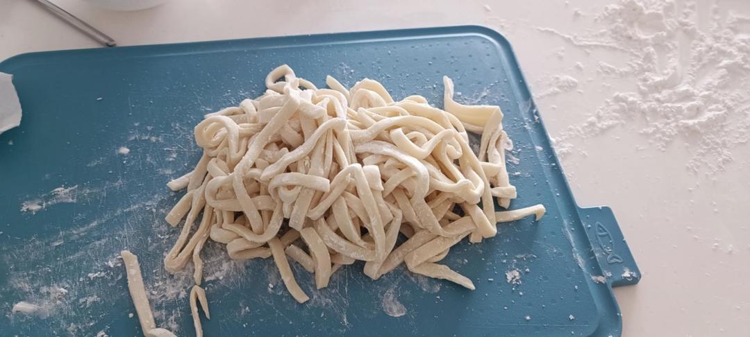 快手纯手工擀面条