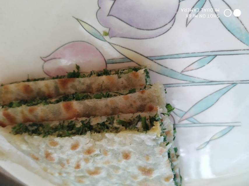 妈妈的味道：茴香鸡蛋馅饼