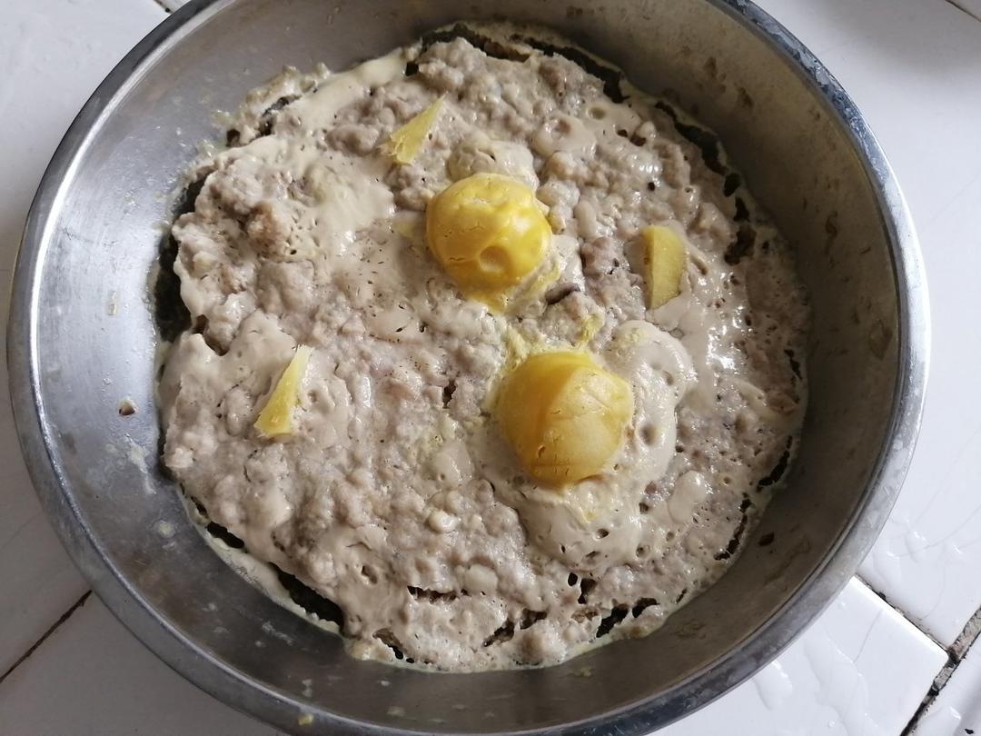 咸蛋蒸肉饼