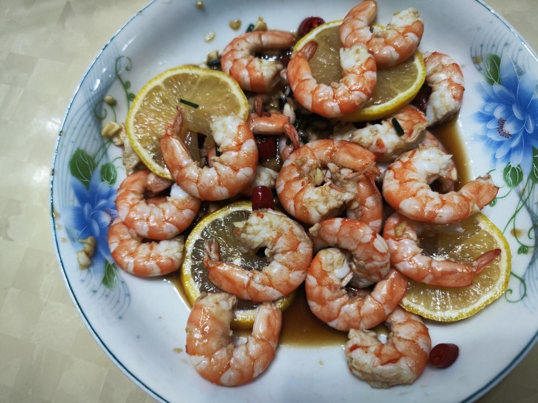鲜嫩爽口，低脂低卡的酸辣柠檬虾，爆好吃