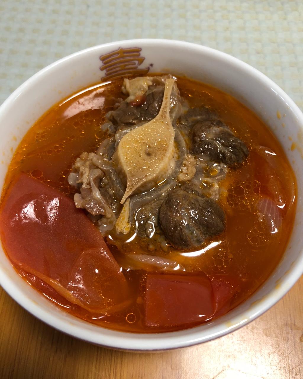 番茄牛尾汤