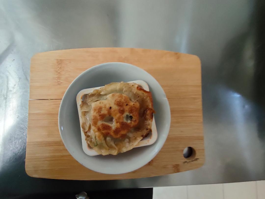 薄脆清爽可口的煎饺