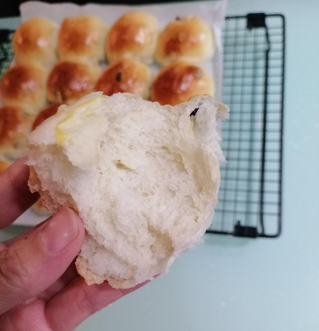 核桃葡萄干小餐包