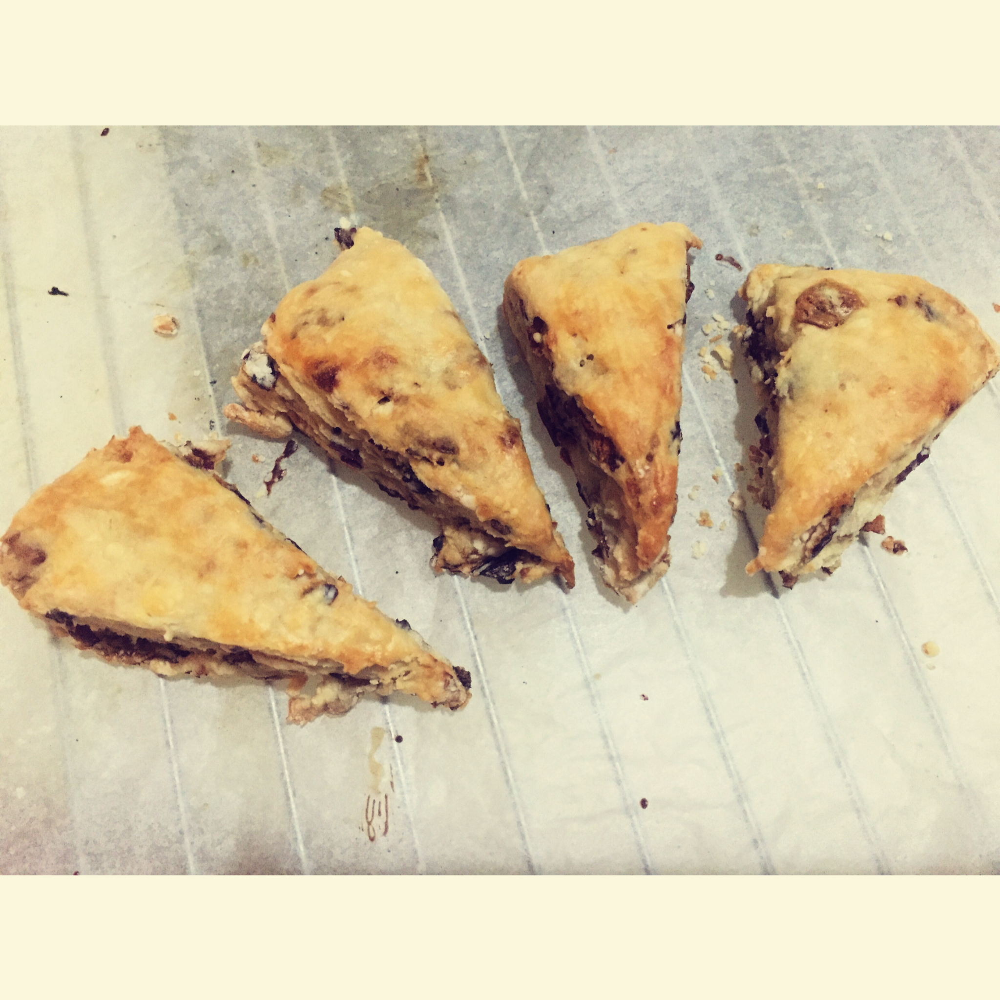 藤田千秋的红枣核桃酸奶司康（伪）