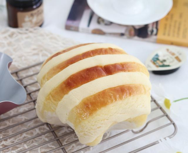 雪芙面包,酥皮香甜内里柔软,好看又好吃的做法