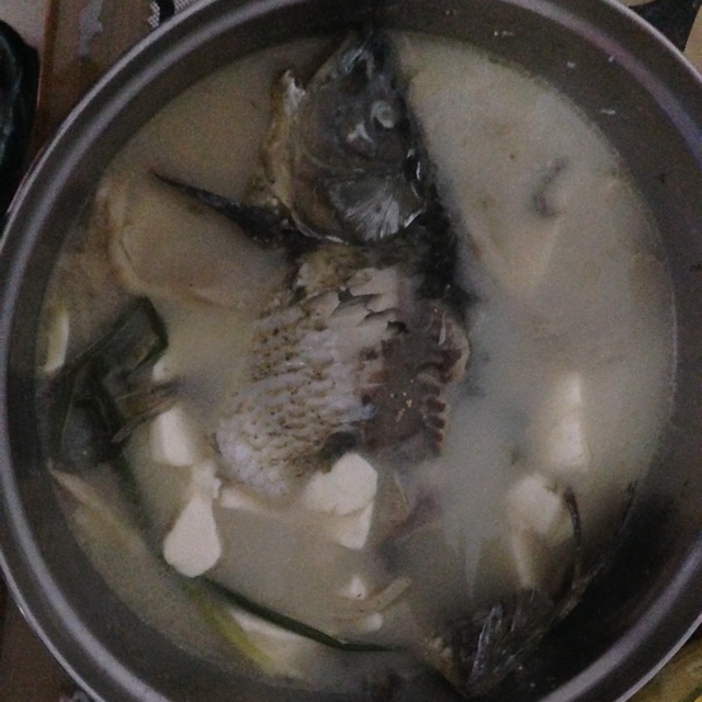 鲫鱼豆腐汤