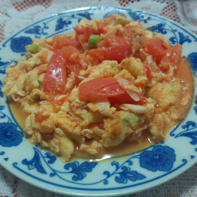 田颖爱喝酸牛奶做的西红柿炒鸡蛋