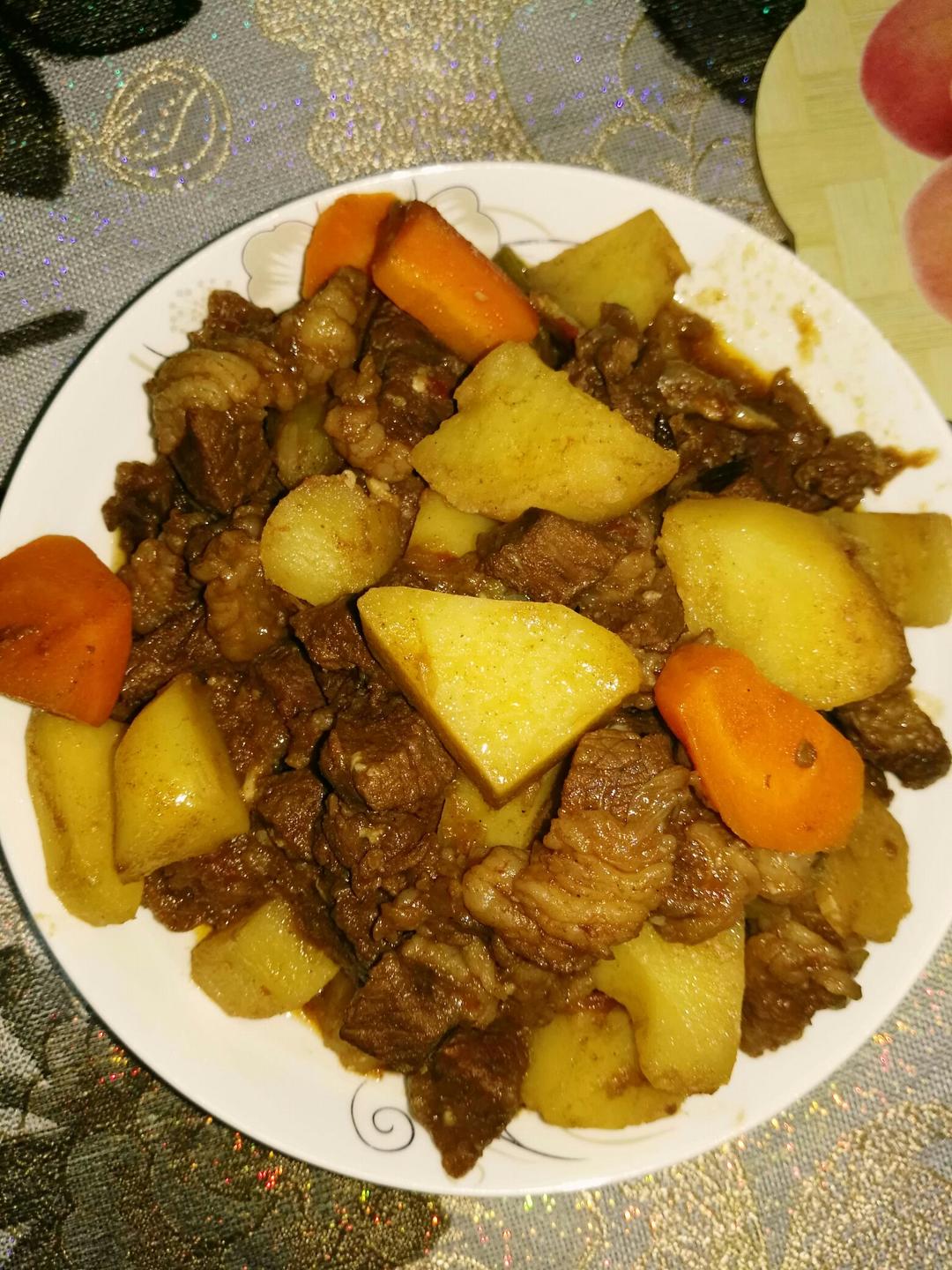红烧牛肉土豆 （独家秘制）