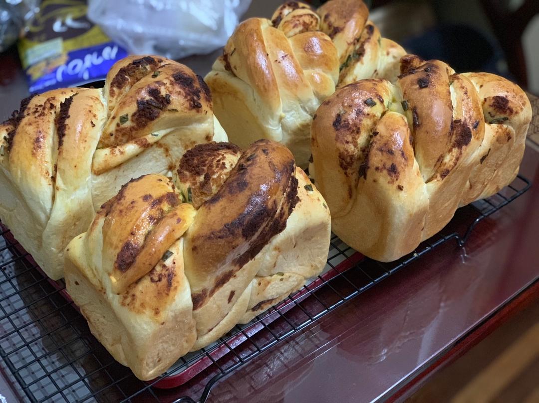 香葱肉松手撕吐司