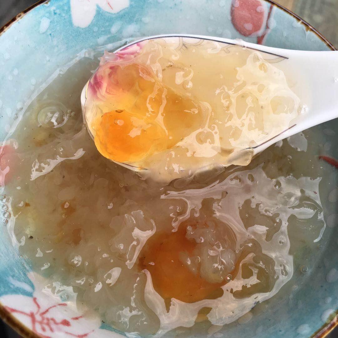 野生桃胶银耳羹的做法