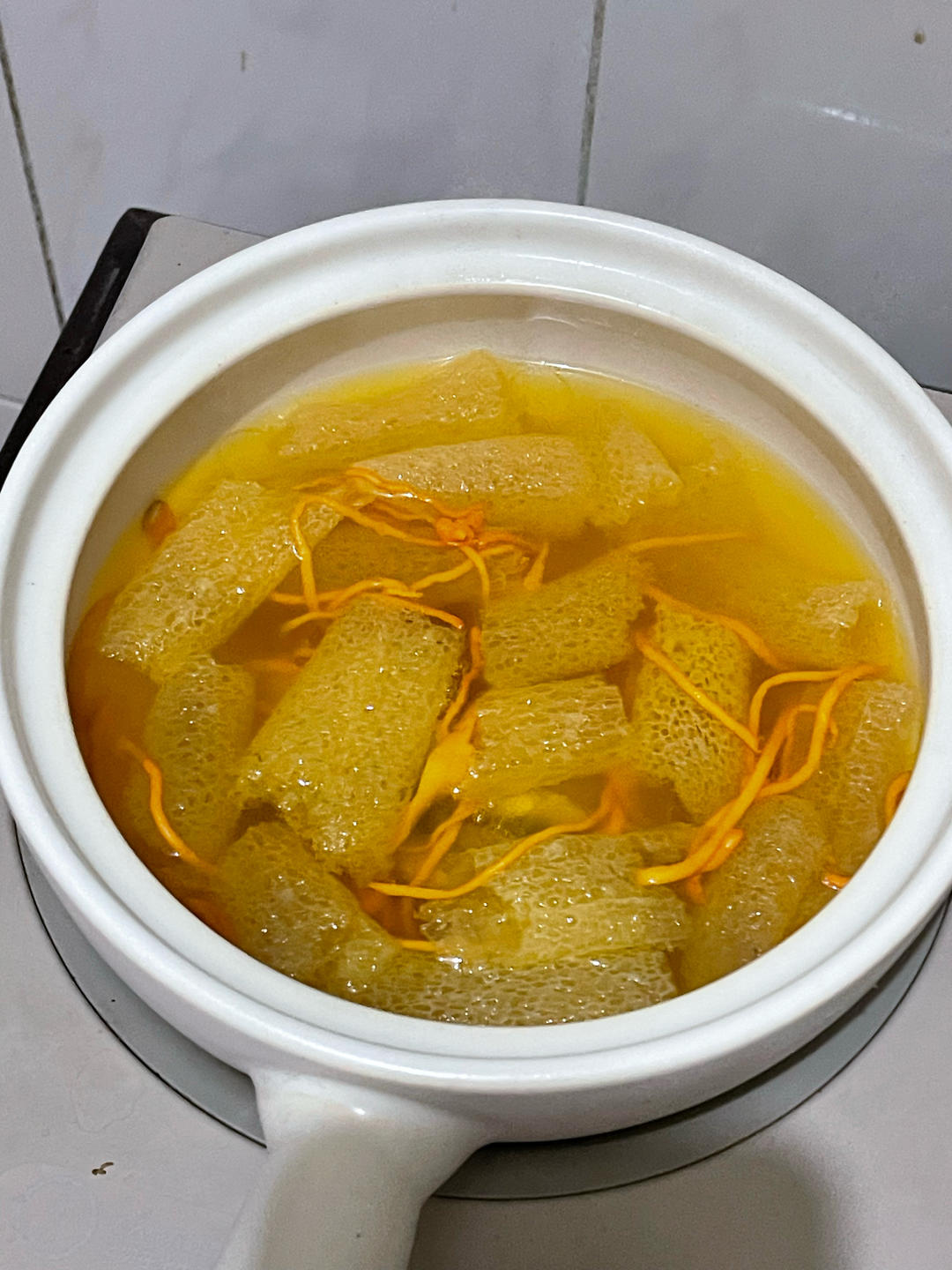 竹荪虫草花排骨汤