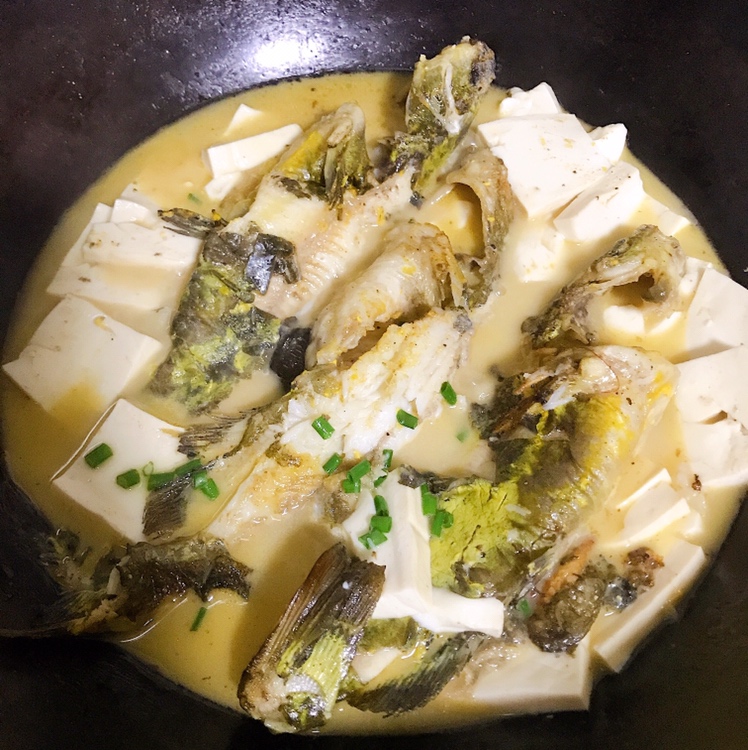 黄骨鱼豆腐汤