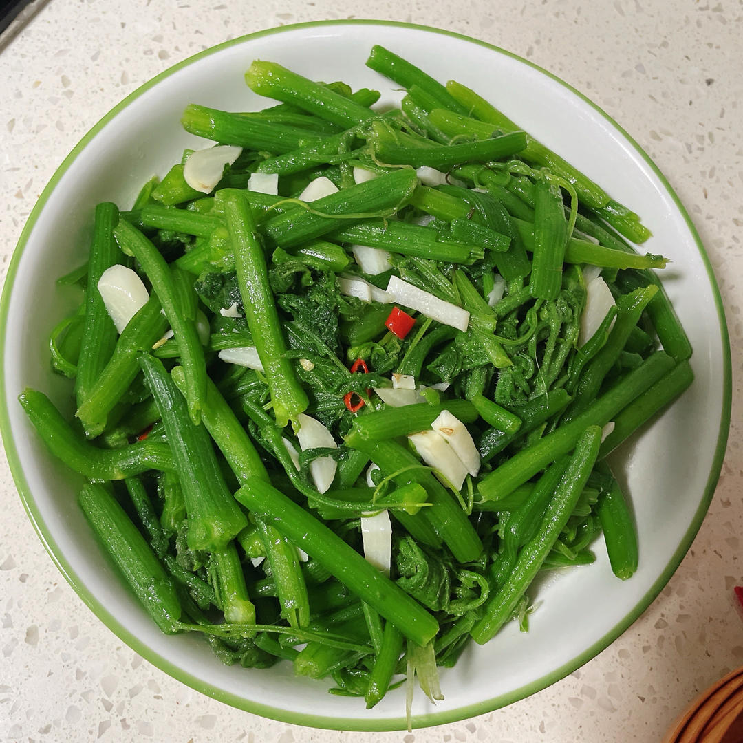 清炒南瓜藤，好吃又清爽