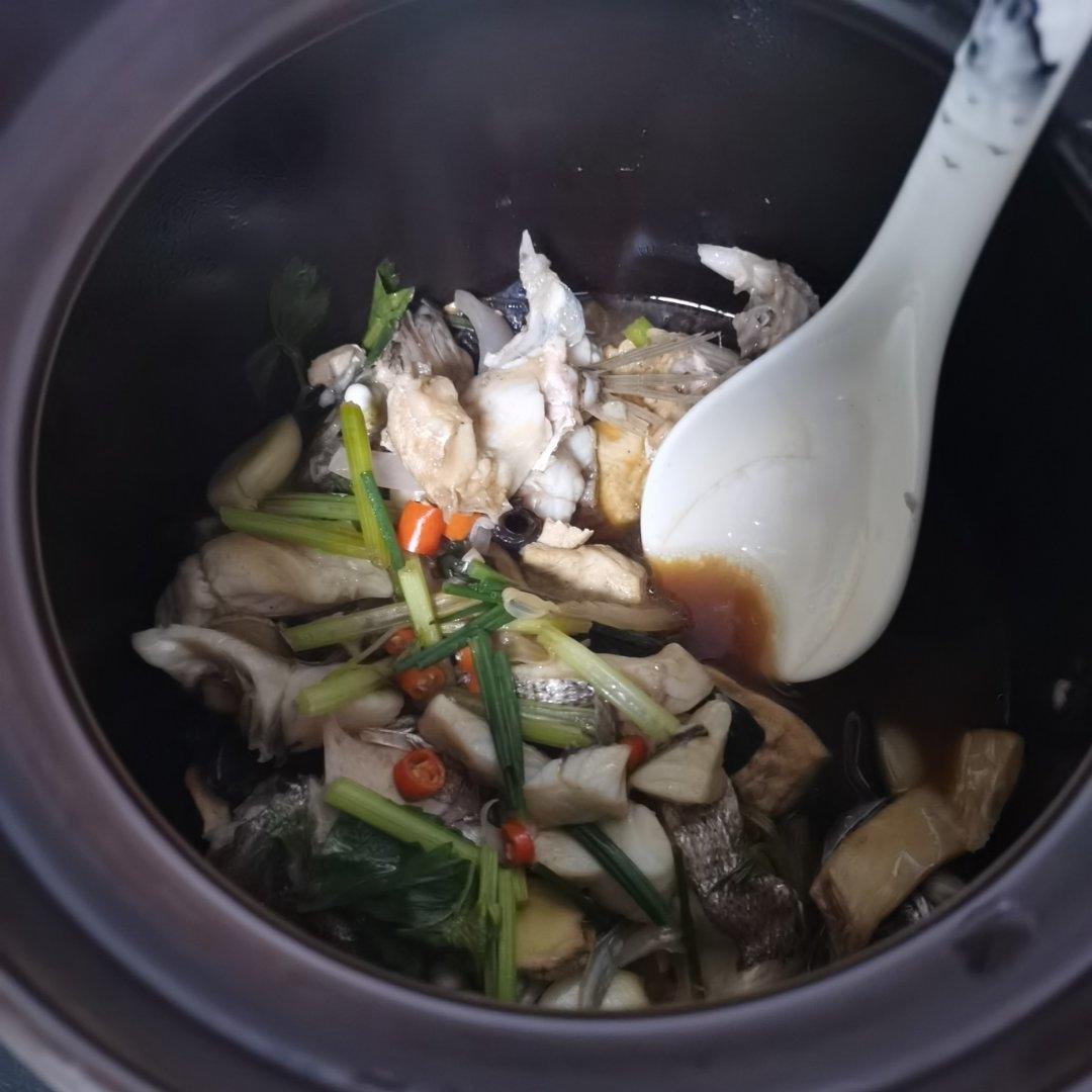 鲜嫩豆腐鲈鱼煲