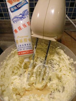 炼乳奶酪蛋糕的做法 步骤4