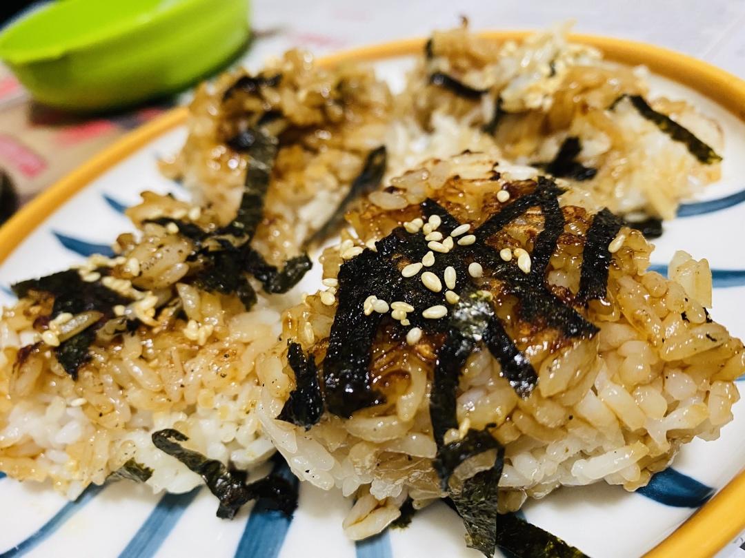 日式酱油烤饭团