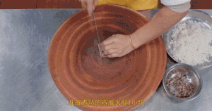 厨师长分享：“扬州炒饭”非家常做法，味道很赞的做法 步骤3