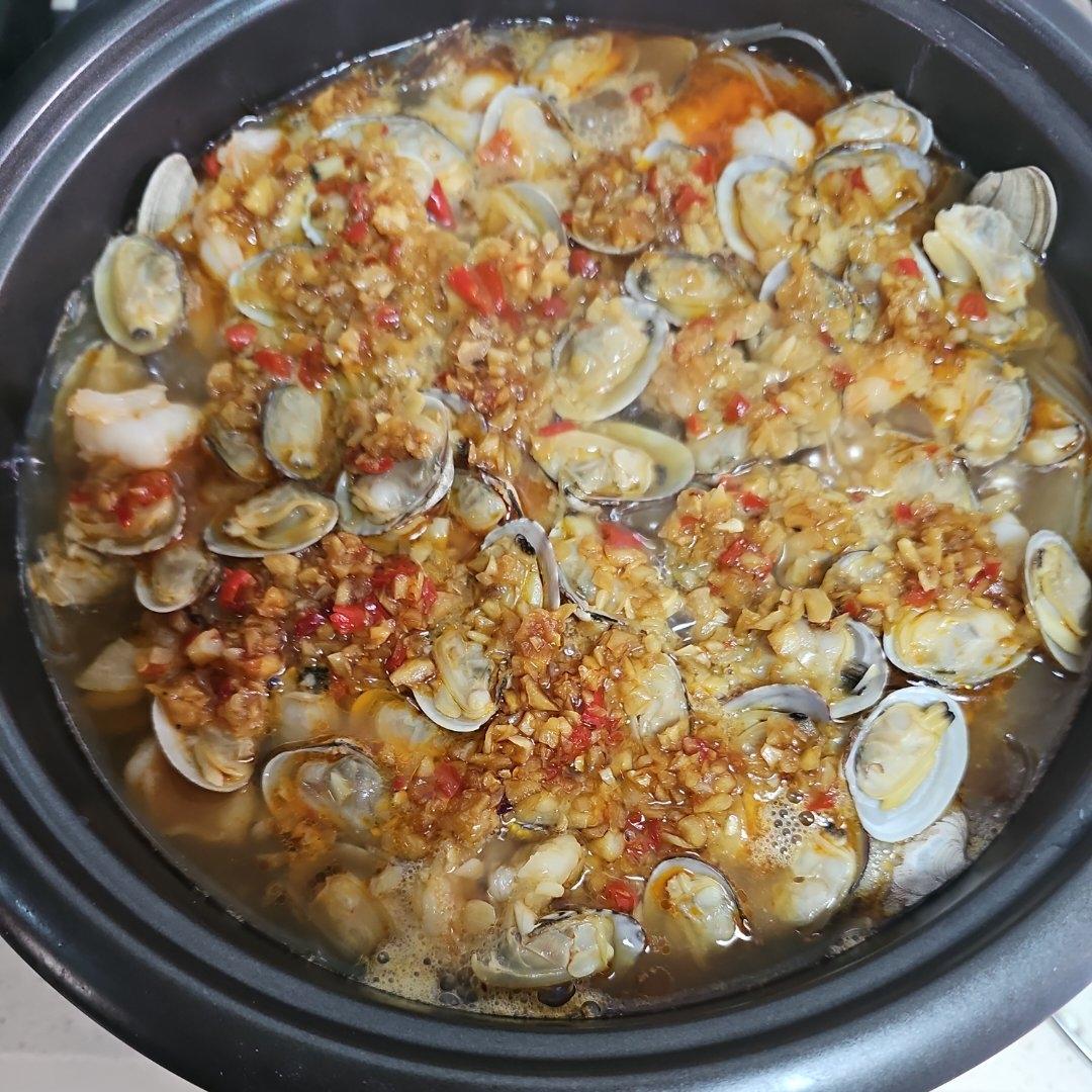 鲜到爆的花甲粉丝煲
