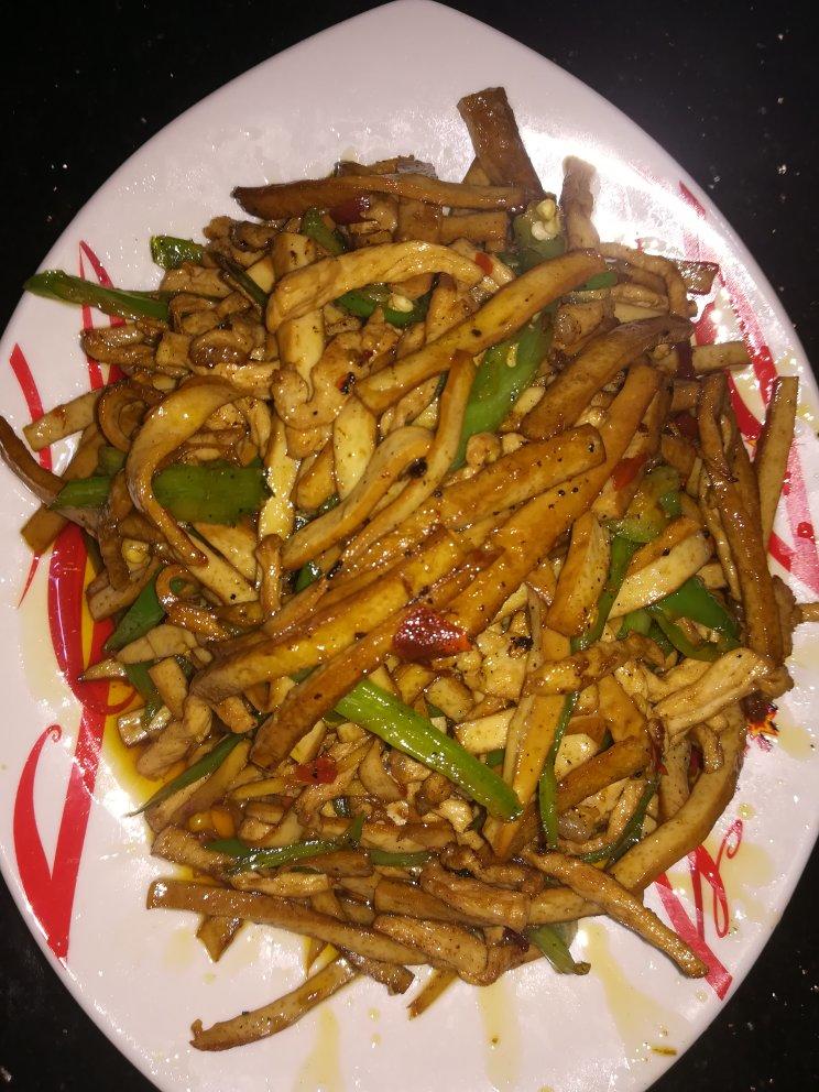 青椒肉丝炒香干