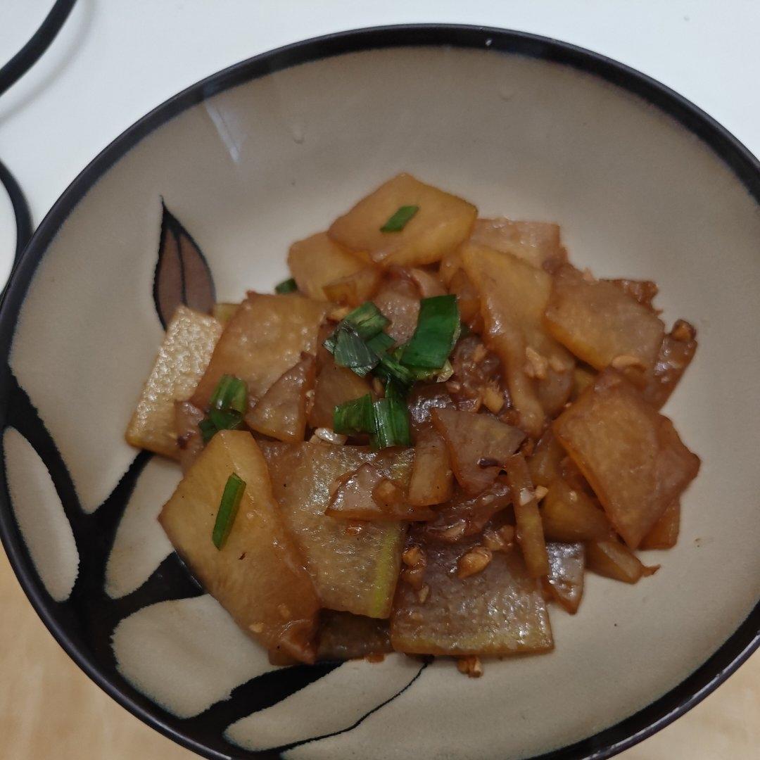 红烧冬瓜最完美做法，不加一滴水，瞬间秒杀红烧肉