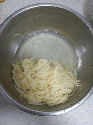 蒸土豆丝的做法 步骤3