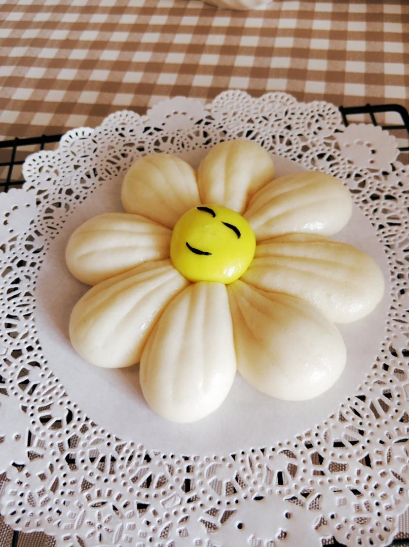 饭粒儿00做的造型馒头9(太阳花馒头)