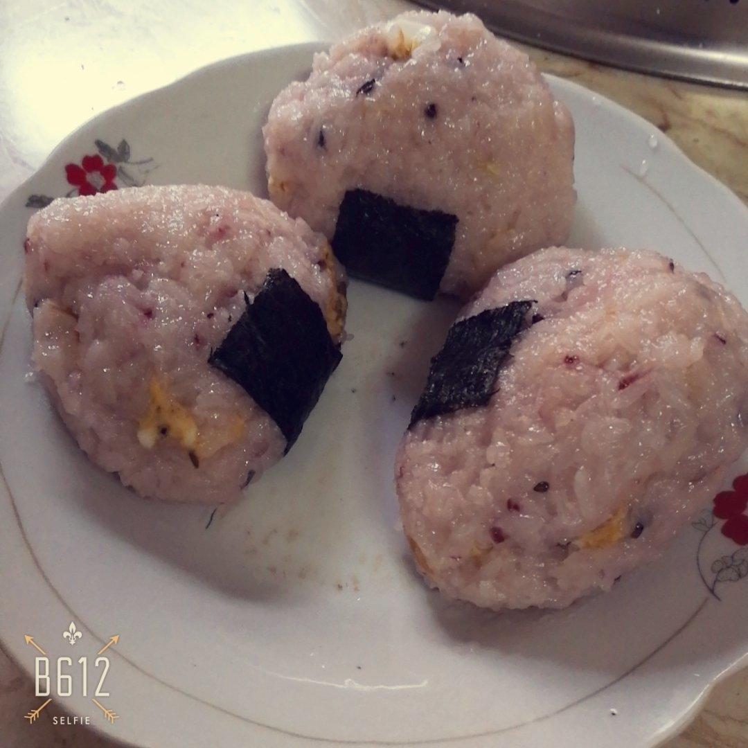 金枪鱼芝士饭团